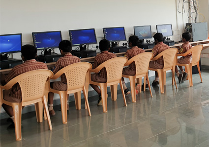 Amrita Vidyalayam - computer lab